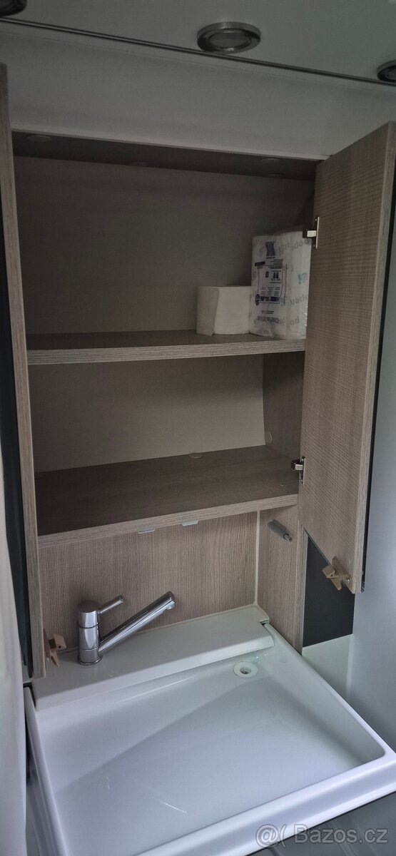 Adria Action - obytný přívěs - 16