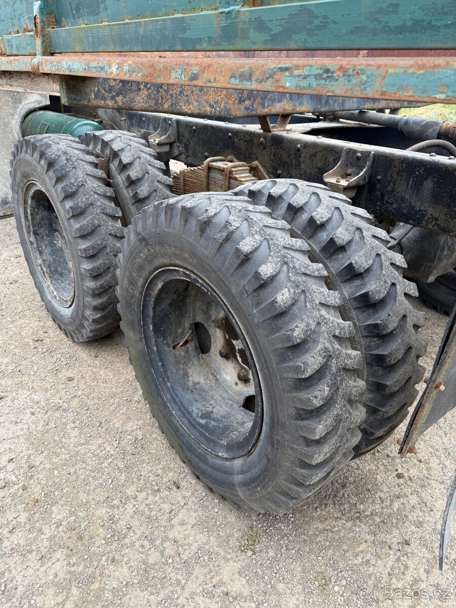 Praga V3S valník s hydraulickou rukou - 16