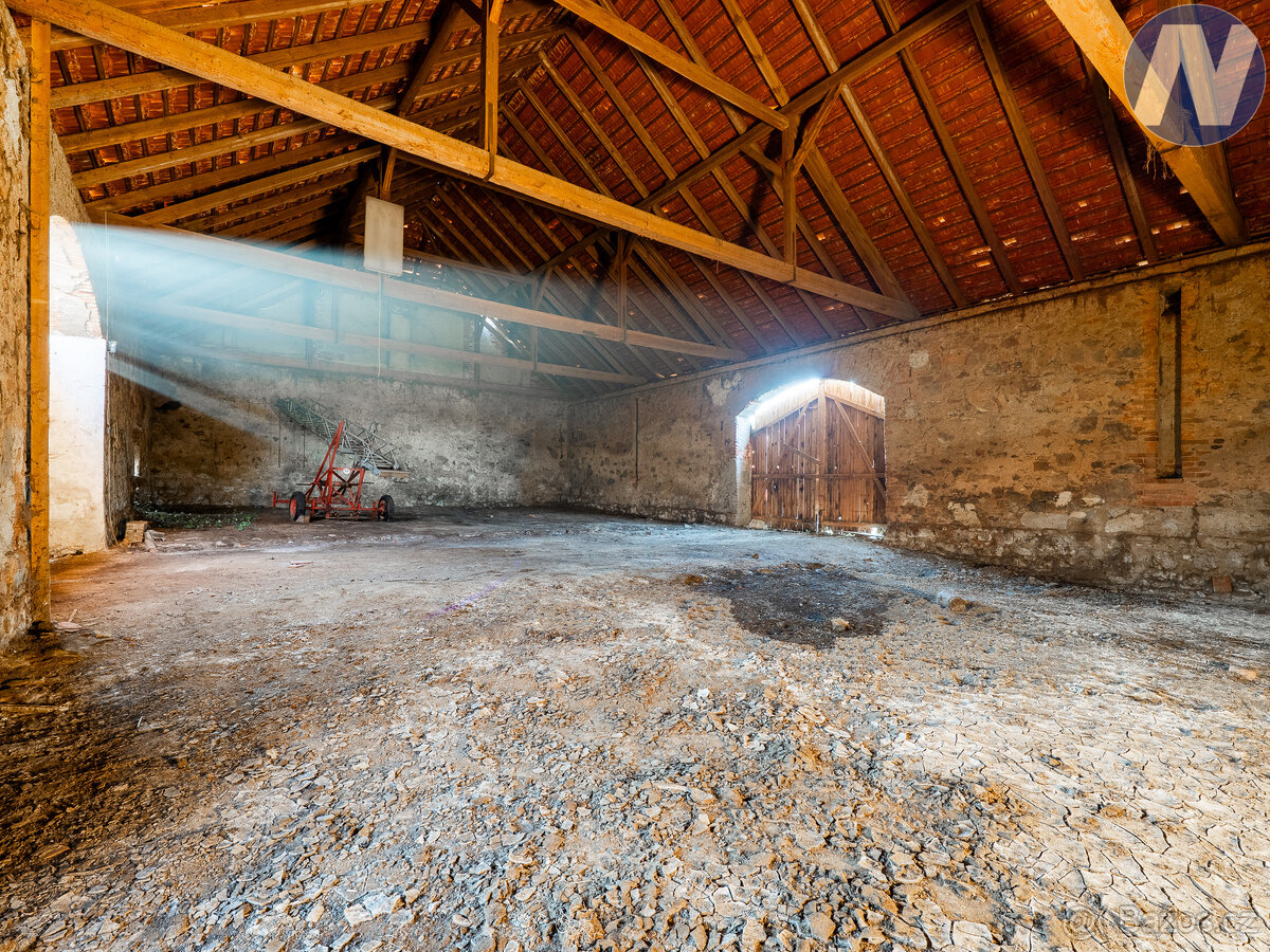 Prodej komerčního objektu 179 m², pozemek 16100 m², Vráž u P - 16