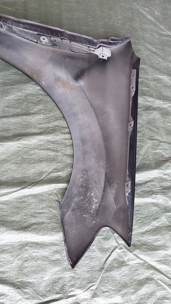 Mercedes W164 BLATNÍK LEVÝ ČERNÝ 2500kč - 16