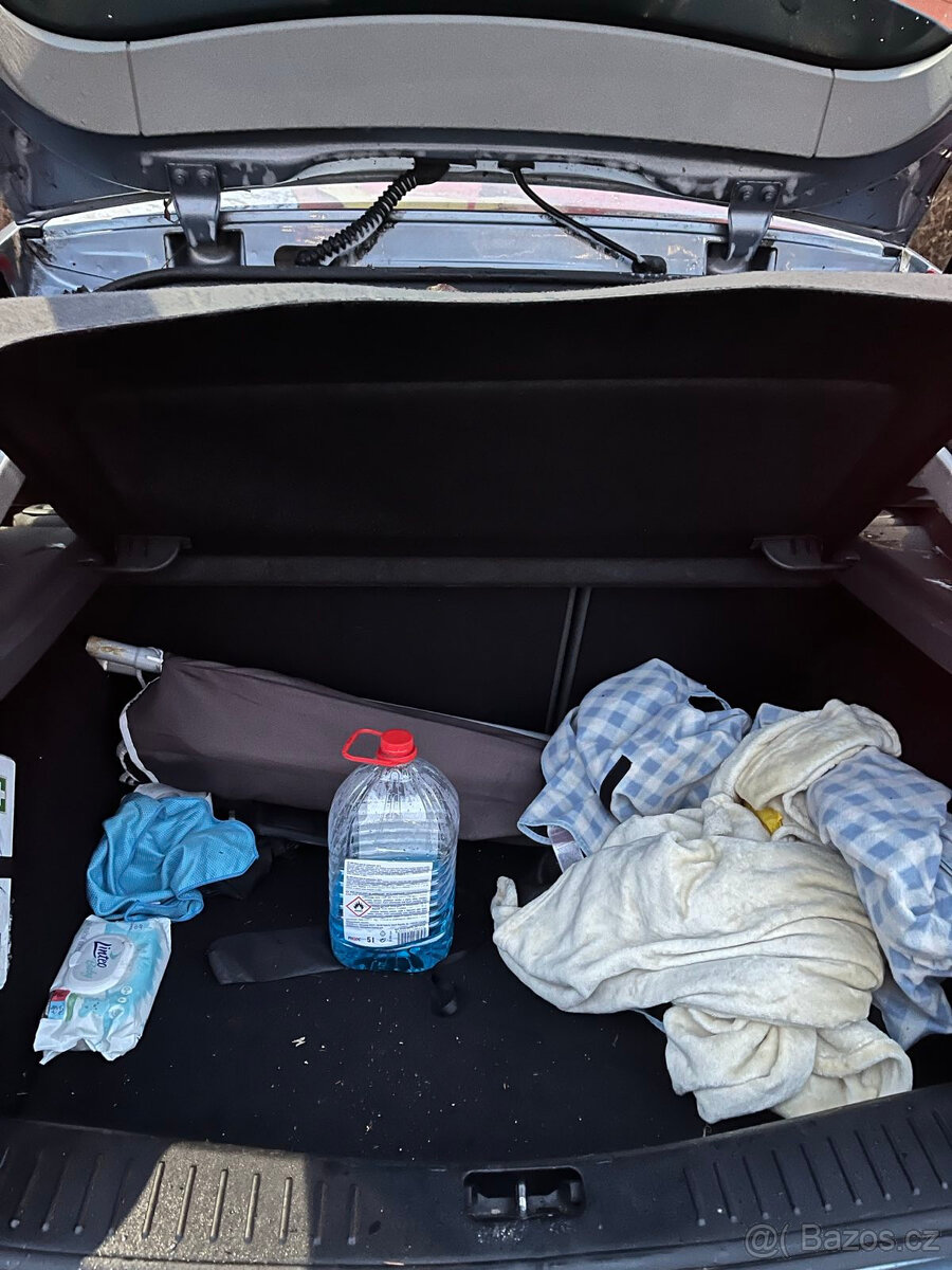 2007 Ford Focus mk2 1.6 benzín 74kW - 16