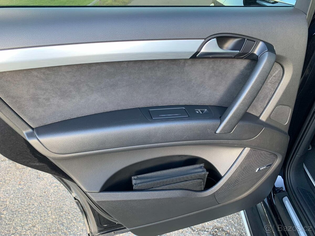 Audi Q7 S-line V8 4.2TDi 250kw/Automat/Quattro/Webasto - 16