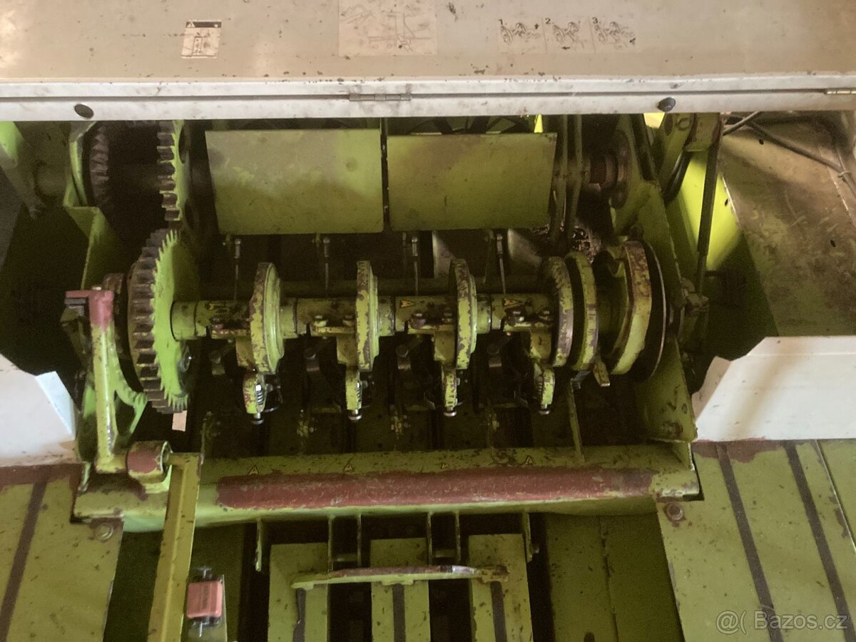 Claas Quadrant 1150 - 16