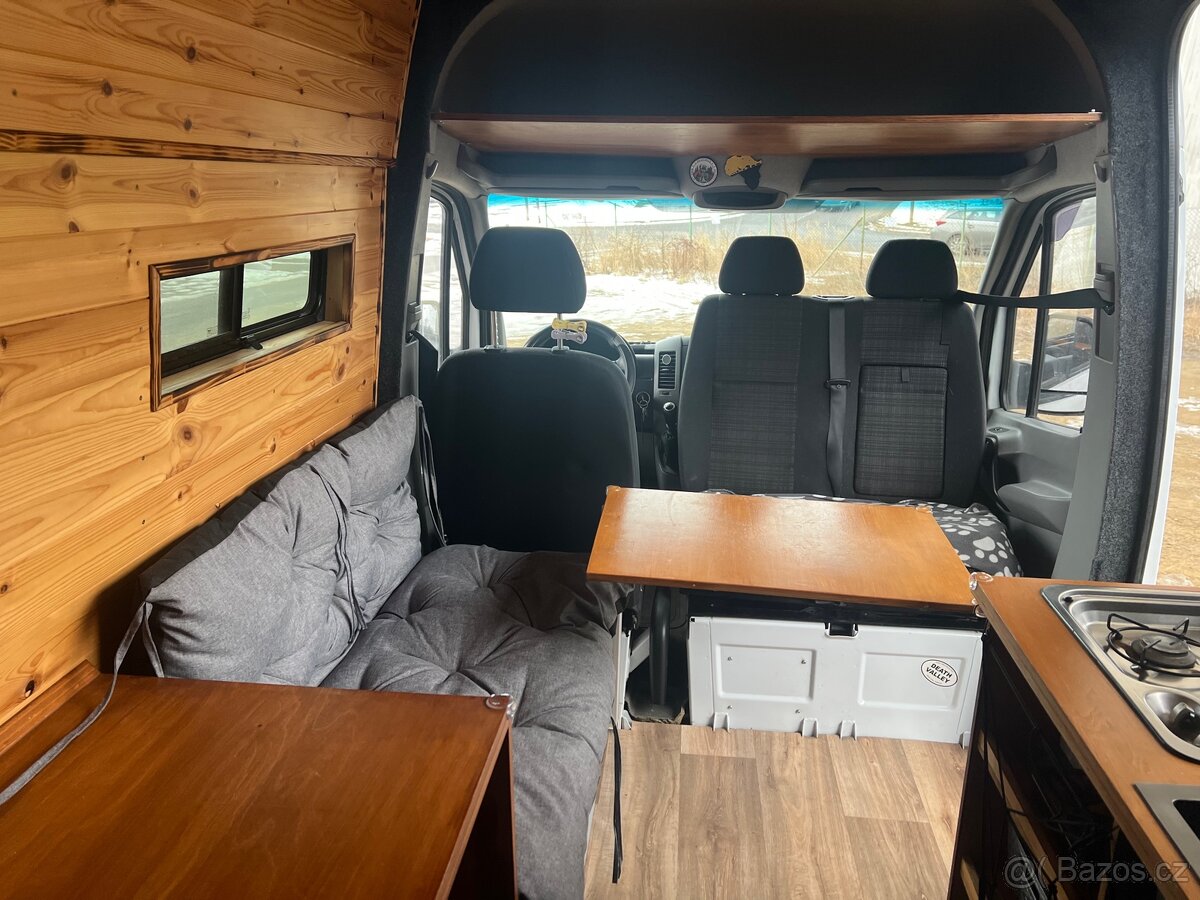 Obytný Mercedes-Benz Sprinter 210 - 16