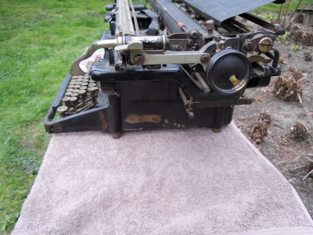 STARÝ PSACÍ STROJ REMINGTON 12 - 16