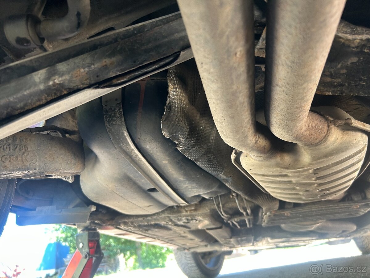 BMW E 46 330d - 16