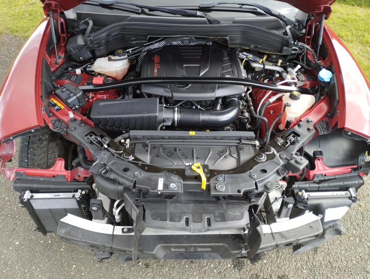 Alfa Romeo Stelvio 2.0T 206kw HAVAROVANÉ, DPH -akce - 16