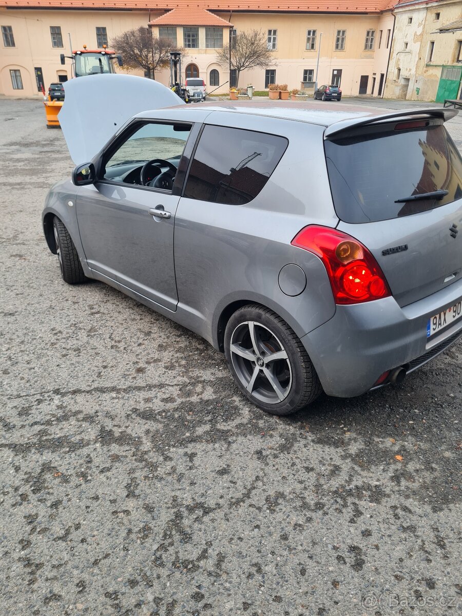 Suzuki Swift 1.6 sport 92kw 3 dver. - 16