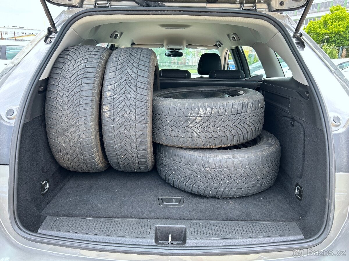 Opel Astra Sports Tourer, 2018, najeto 114 023, šedá - 16