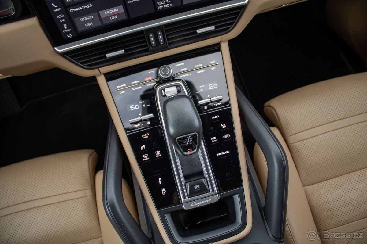 Porsche Cayenne E-Hybrid, plug-in hybrid, odpočet DPH - 16