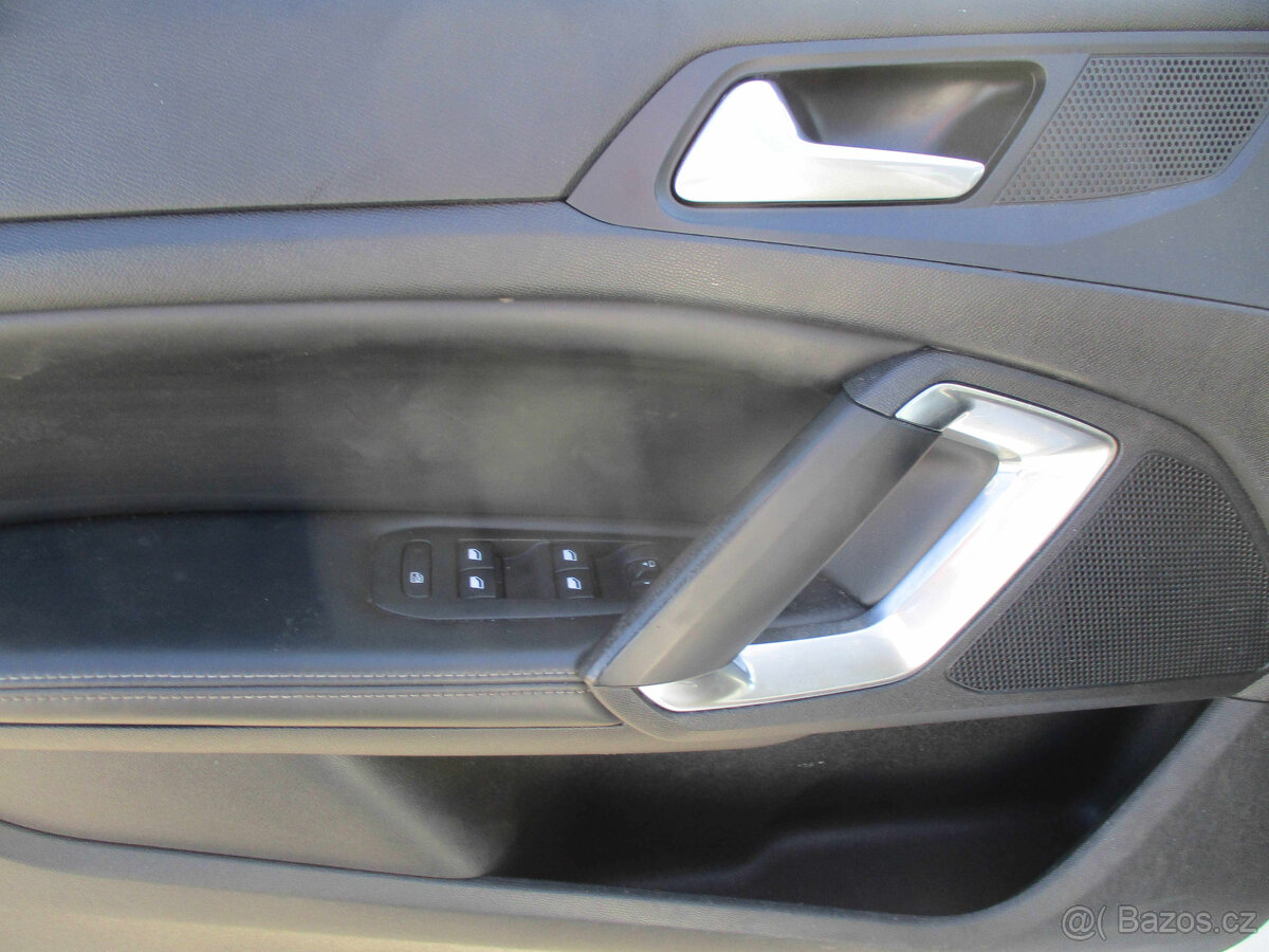 PEUGEOT 308 1,6HDi 88kw Allure EURO6 bez koroze 2017 - 16