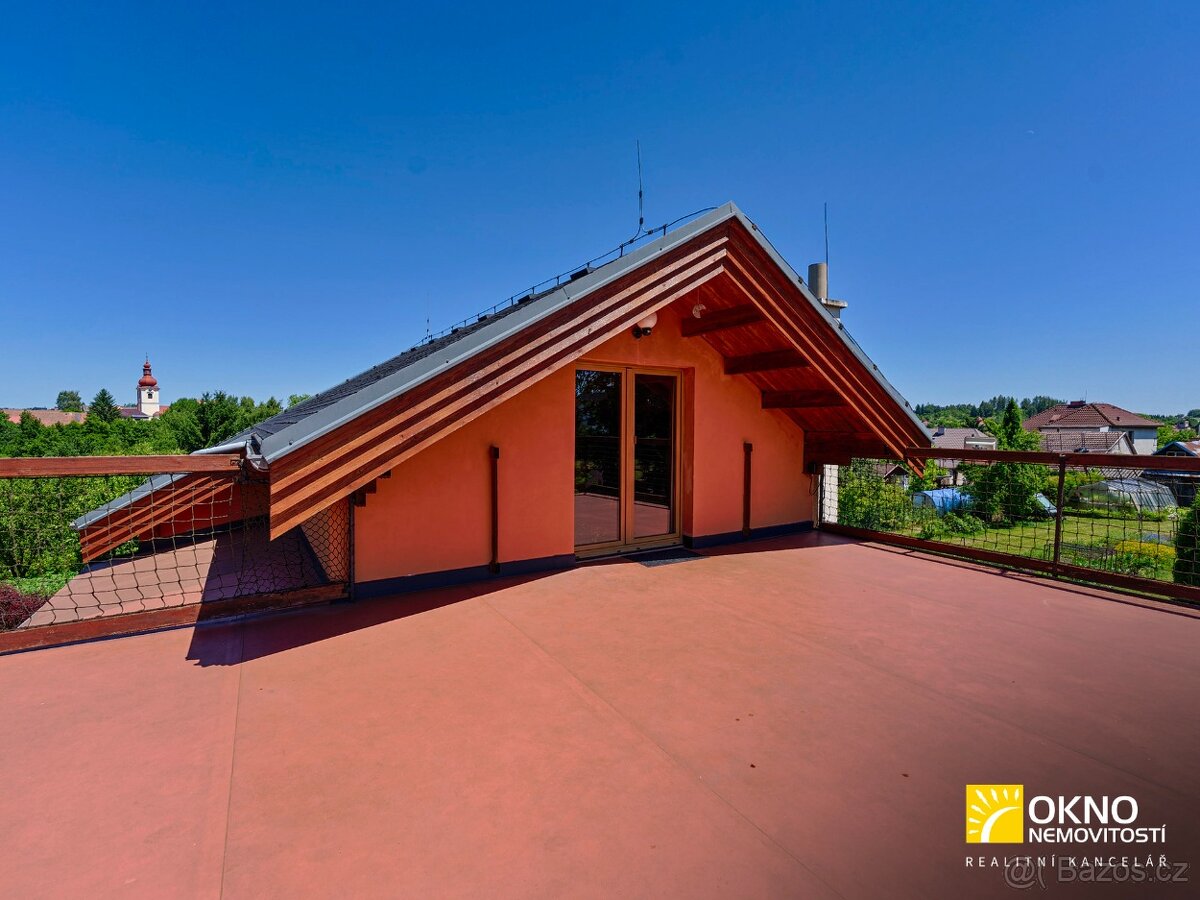 Dům s pěknou zahradou na okraji obce - 16