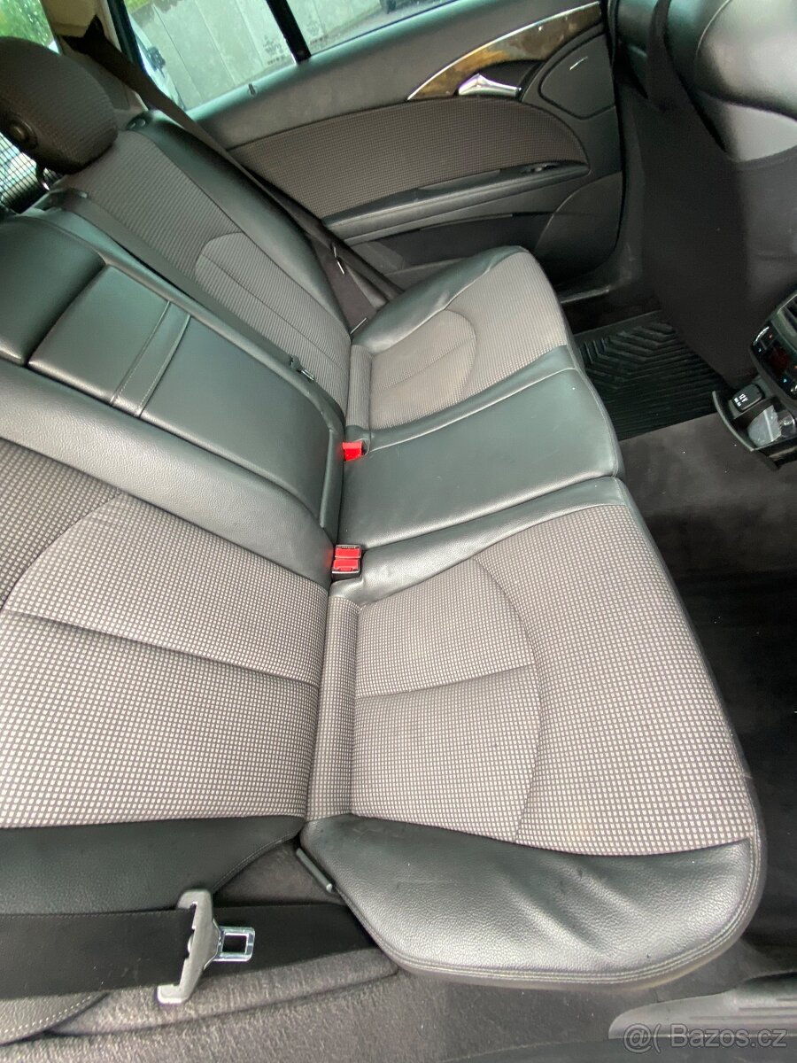 Mercedes Benz E280CDI V6 výbava AVANTGARDE - 16