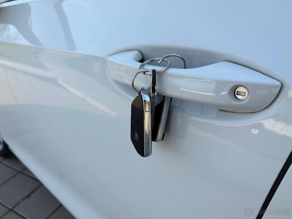 Volkswagen Golf 8 Variant Style 2.0TDI 110kW 2022 DSG LED - 16