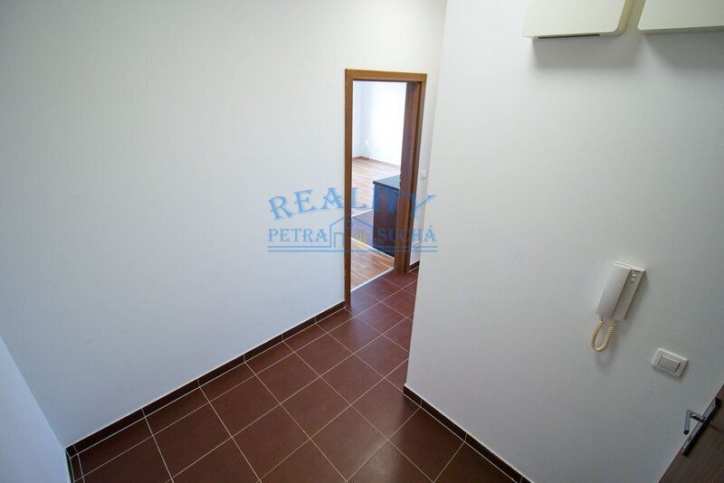 Prodej bytu 2+kk, 40,3m2, Farkašova ul., Praha - Kyje - 16