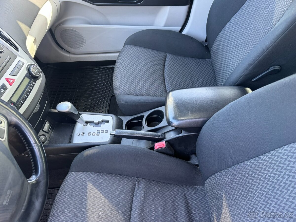 Kia Cee´d AUTOMAT 1,6i 90 KW STK - 16