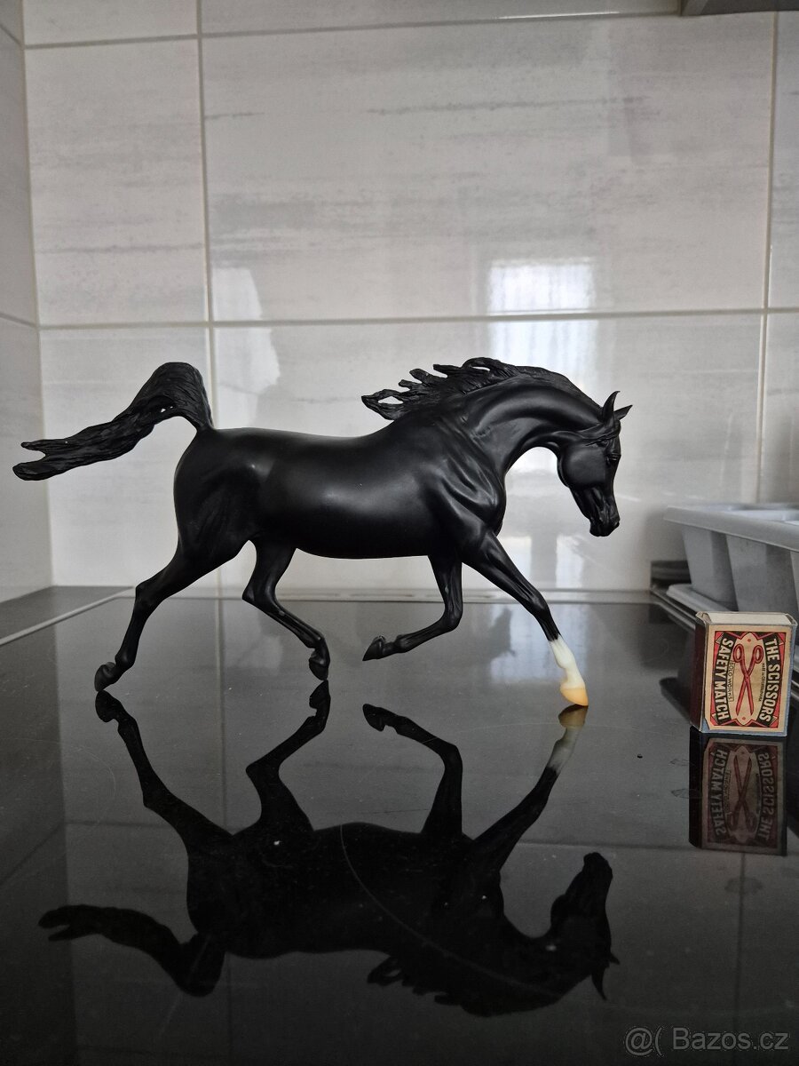 Breyer Traditional - 16