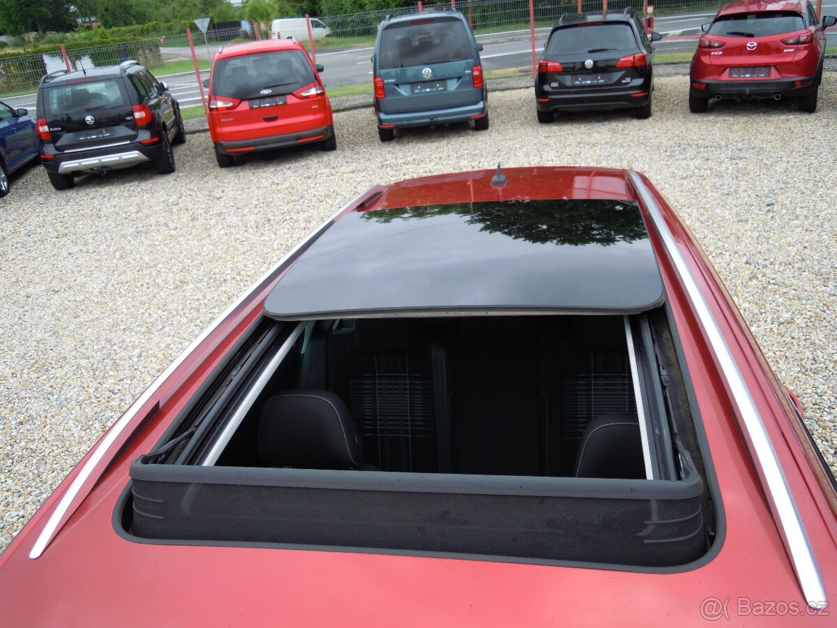 Volkswagen Golf, 1.4TSi SERVIS - ORIG.KM - 16