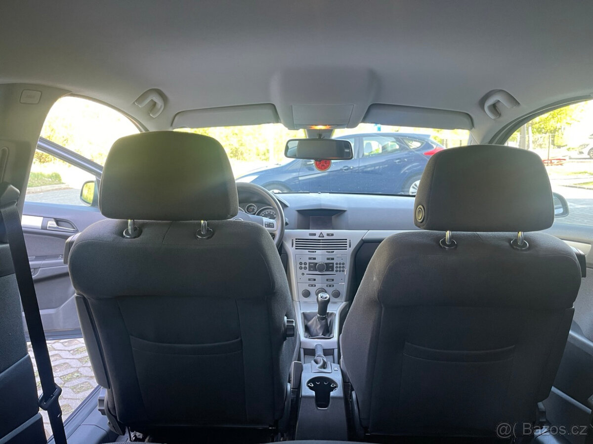 OPEL ASTRA H GTC, 1.4 Benzin - 16