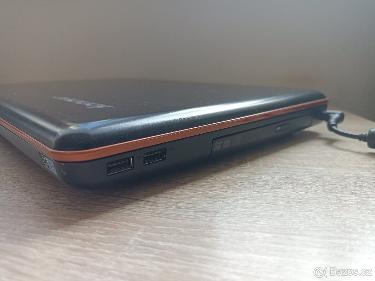 Lenovo IdeaPad Y550 - 16