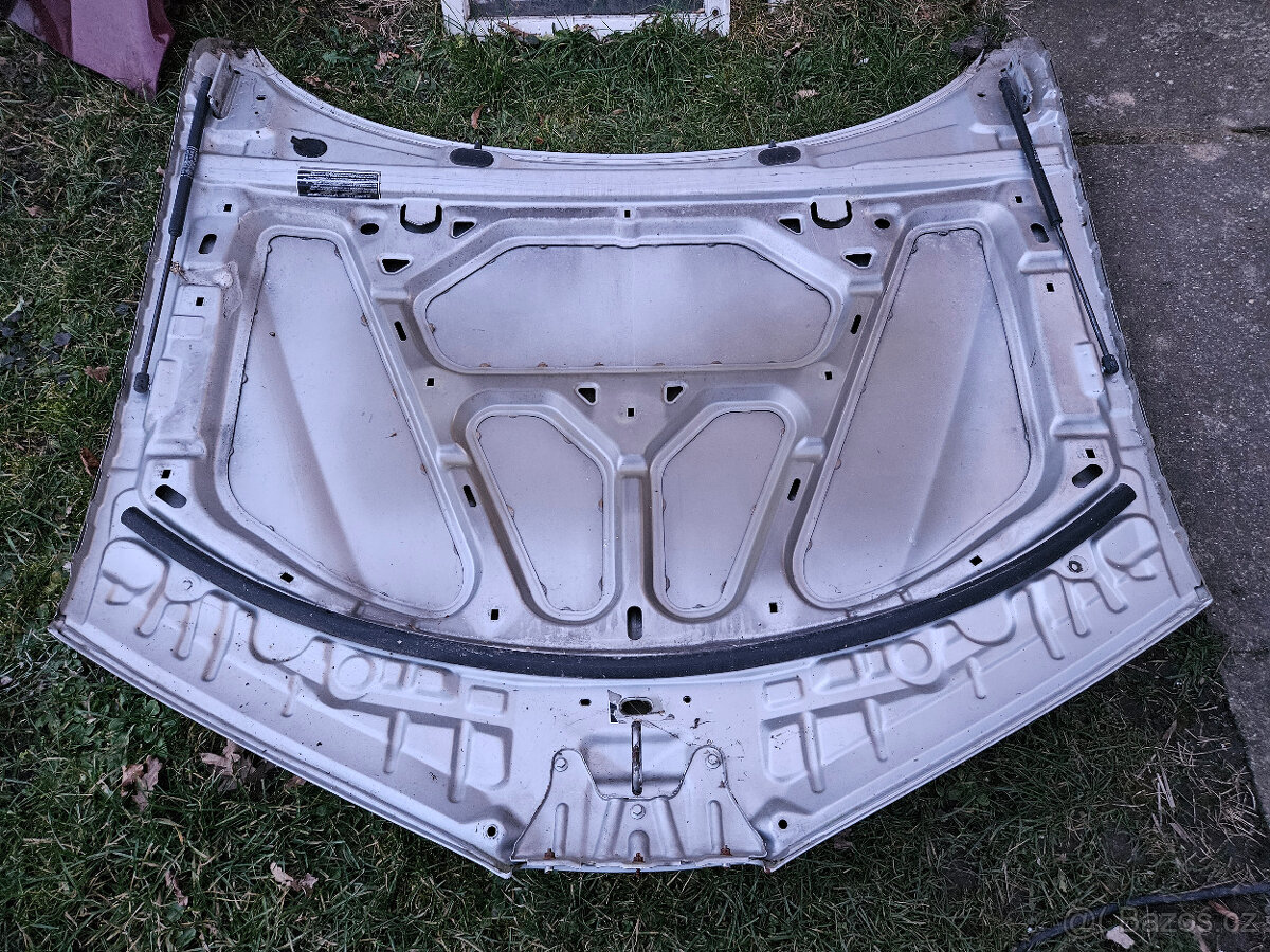 Alfa Romeo 159 kapota motoru nárazník - 16