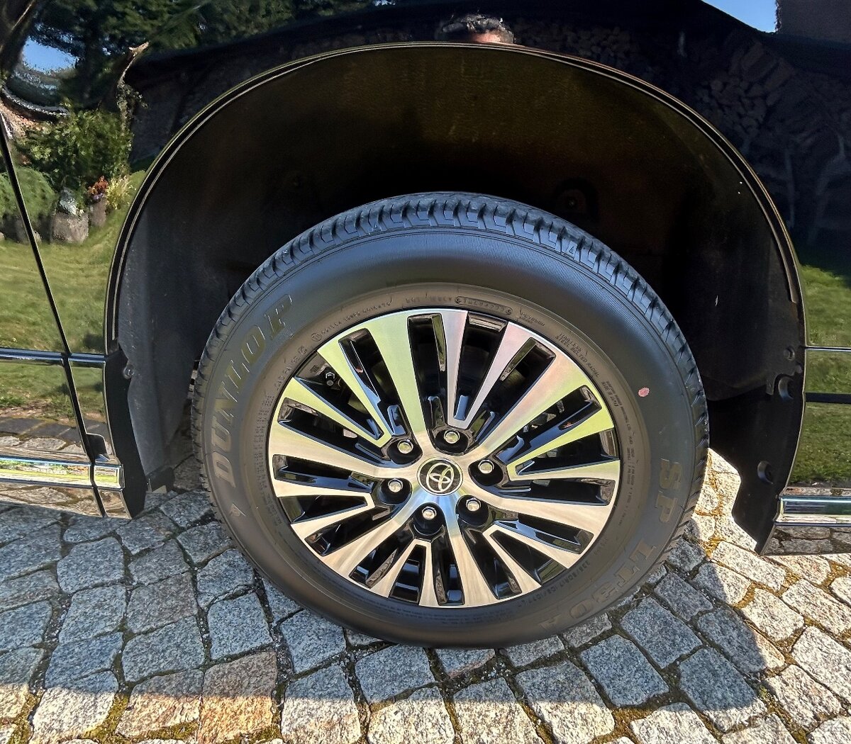 Toyota Granvia Premium - 16