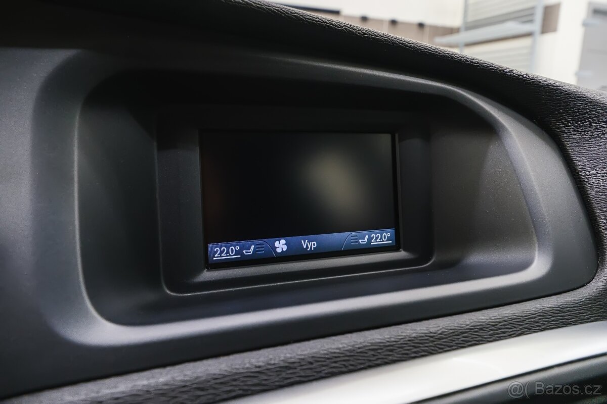 Volvo V40 2014, D2, el. kožená sedadla, bi-xenony,TFT, - 16
