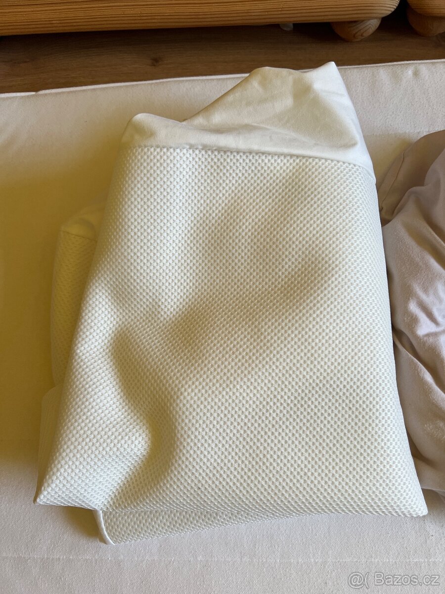 Dětská postýlka + matrace a prostěradla - 16