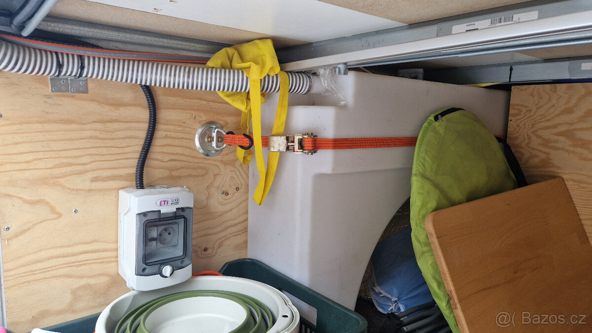 obytne auto MB Sprinter - 16