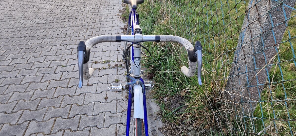 Silniční kolo giant - 16