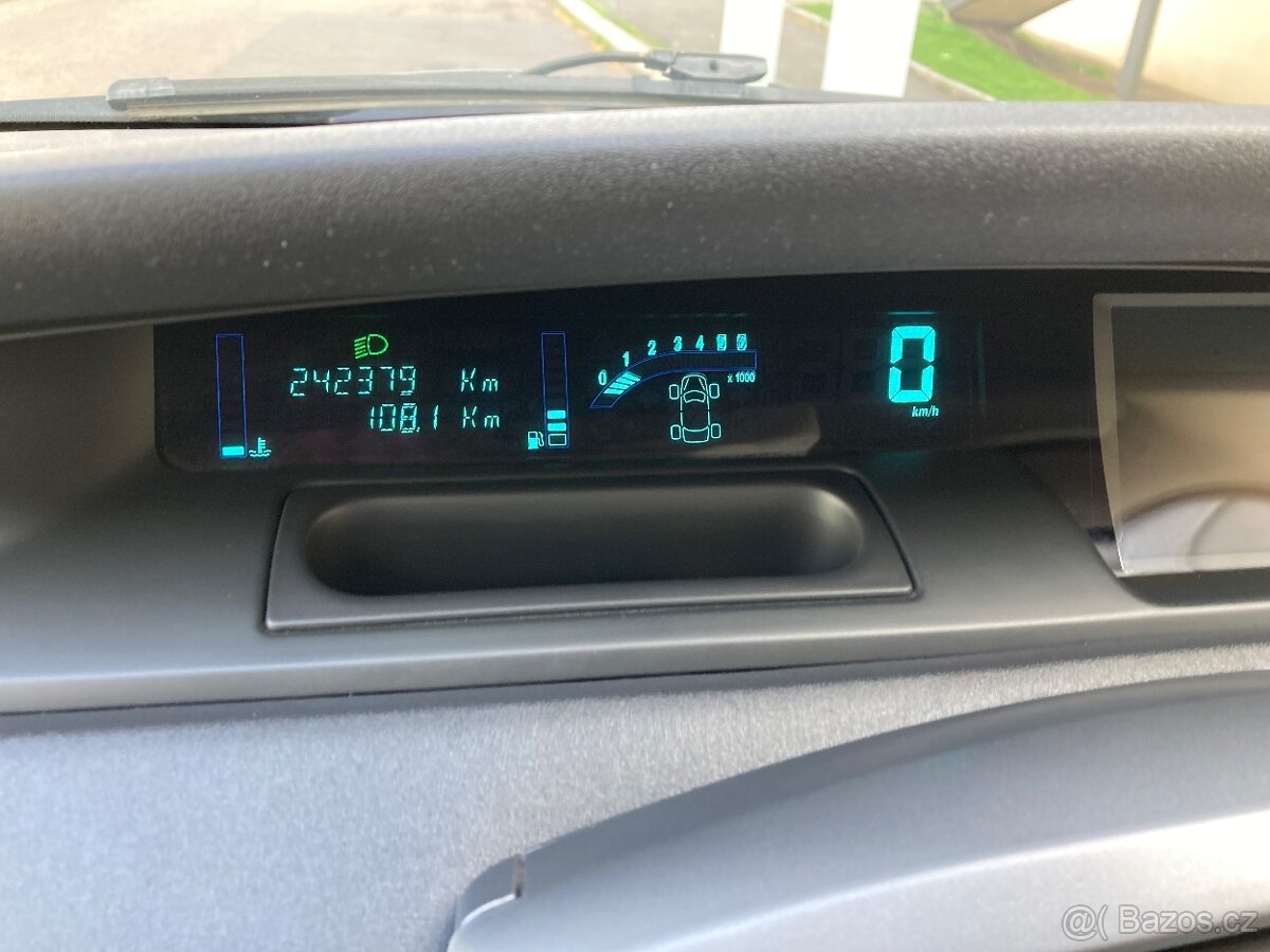 Renault Grand Scenic 2.0DCI 110 kW - 16