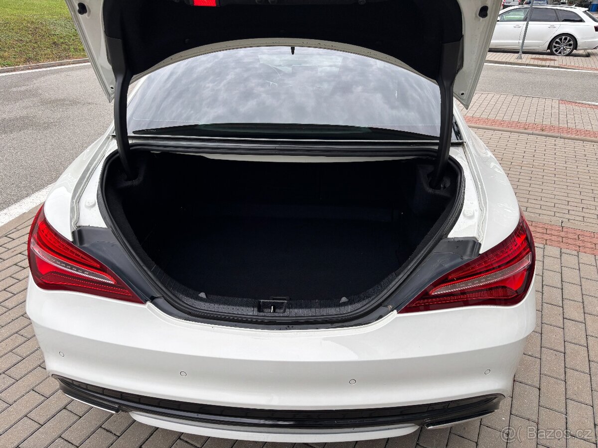 Mercedes-Benz CLA 180 1.6i AMG Automat ČR - 16