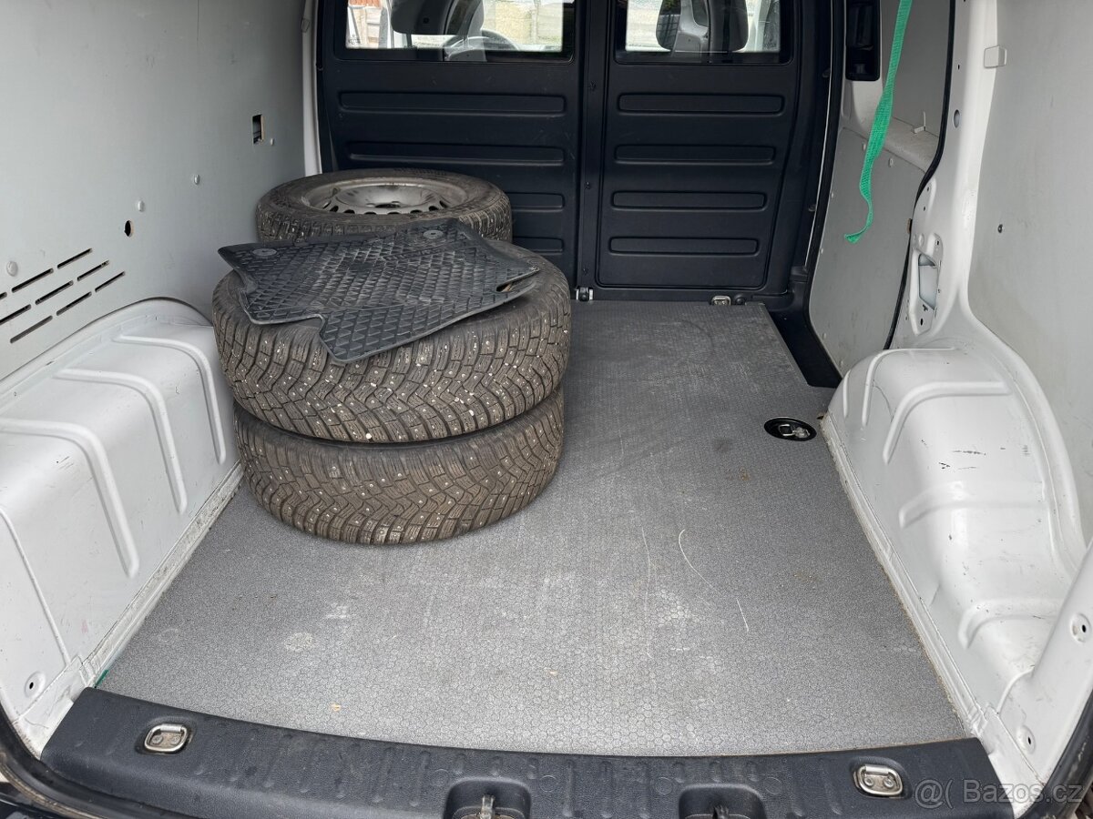 volkswagen Caddy 2,0 TDi 75kW Webasto klima - 16