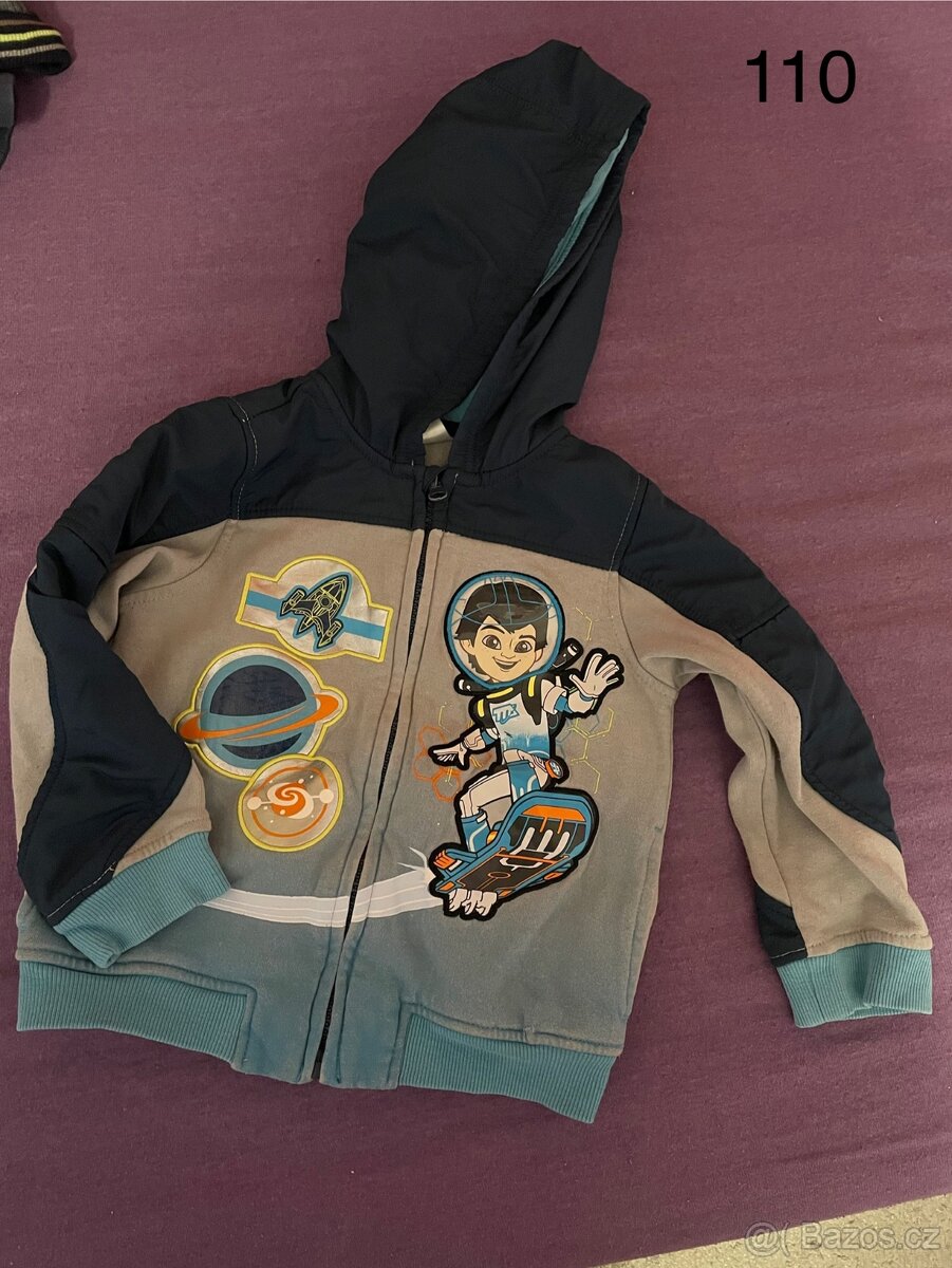 Různé oblečení - 16