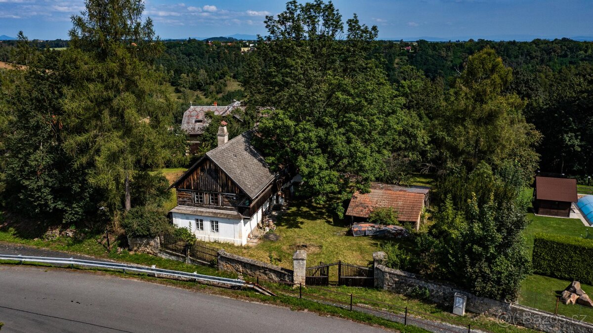 Skalsko, prodej roubenky o zast. pl. 135 m2 na pozemcích 3. - 16