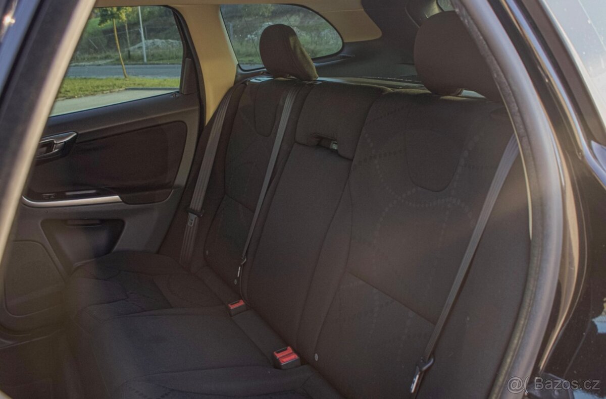 Volvo XC60 D5 (151kW) AWD Kinetic - 16