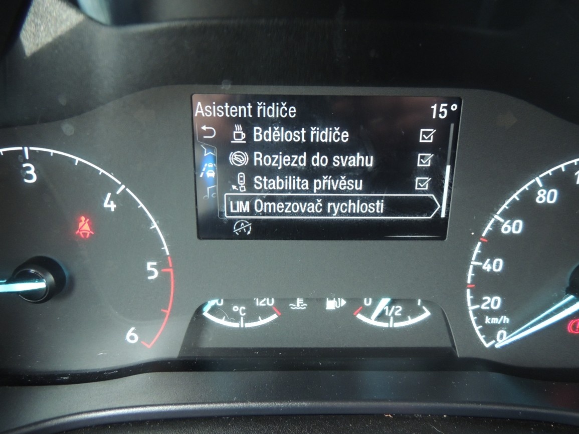 Ford Grand Tourneo Connect 1.5TDCi,88kw,2022,ČR,1maj-21%DPH - 16