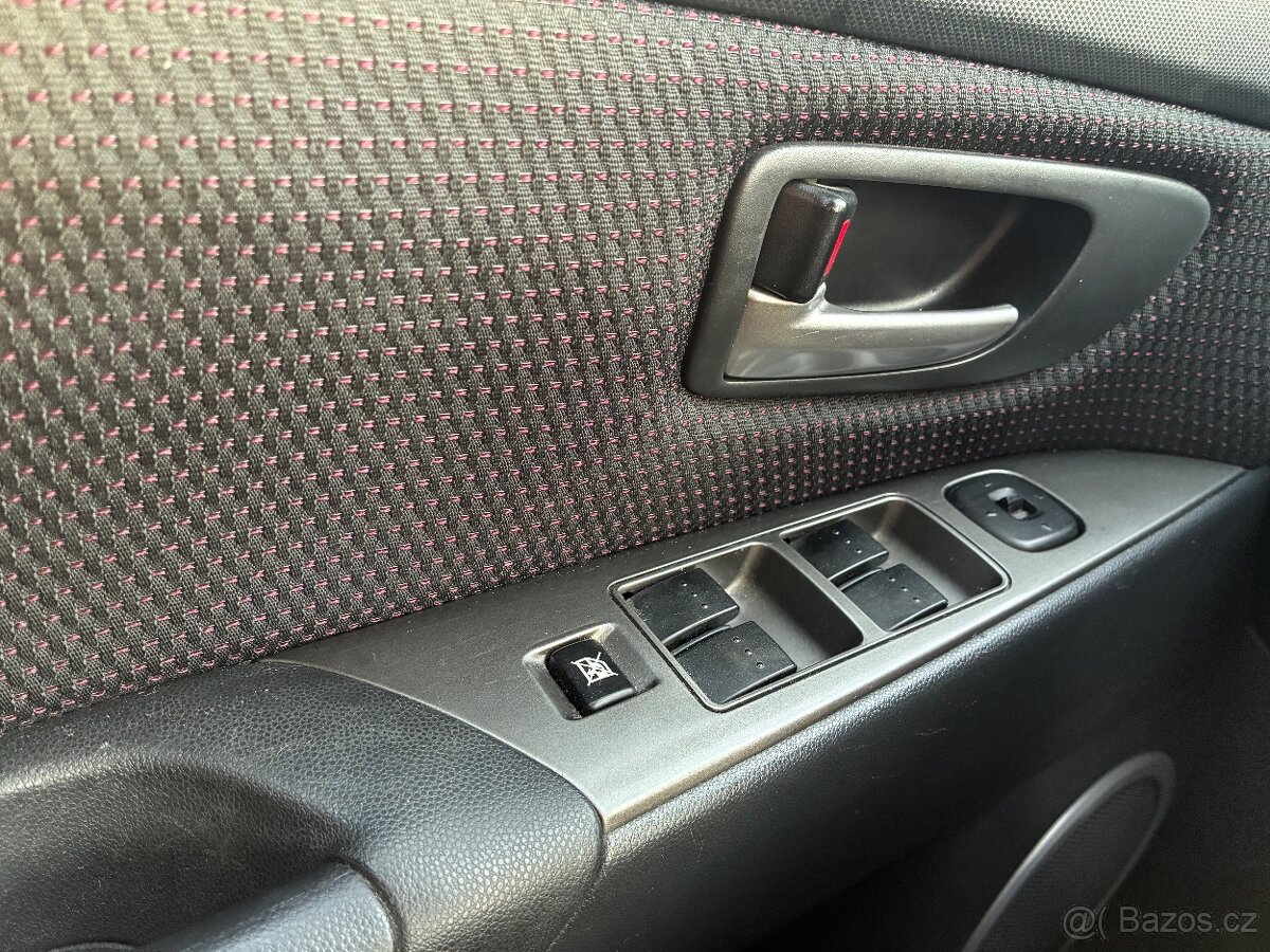 Mazda 3 1.4i 62kw rv. 2008 serviska pěkný stav - 16