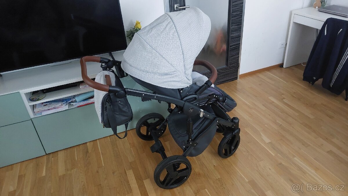 Kočárek zn. Junama Madena 2v1 - 16