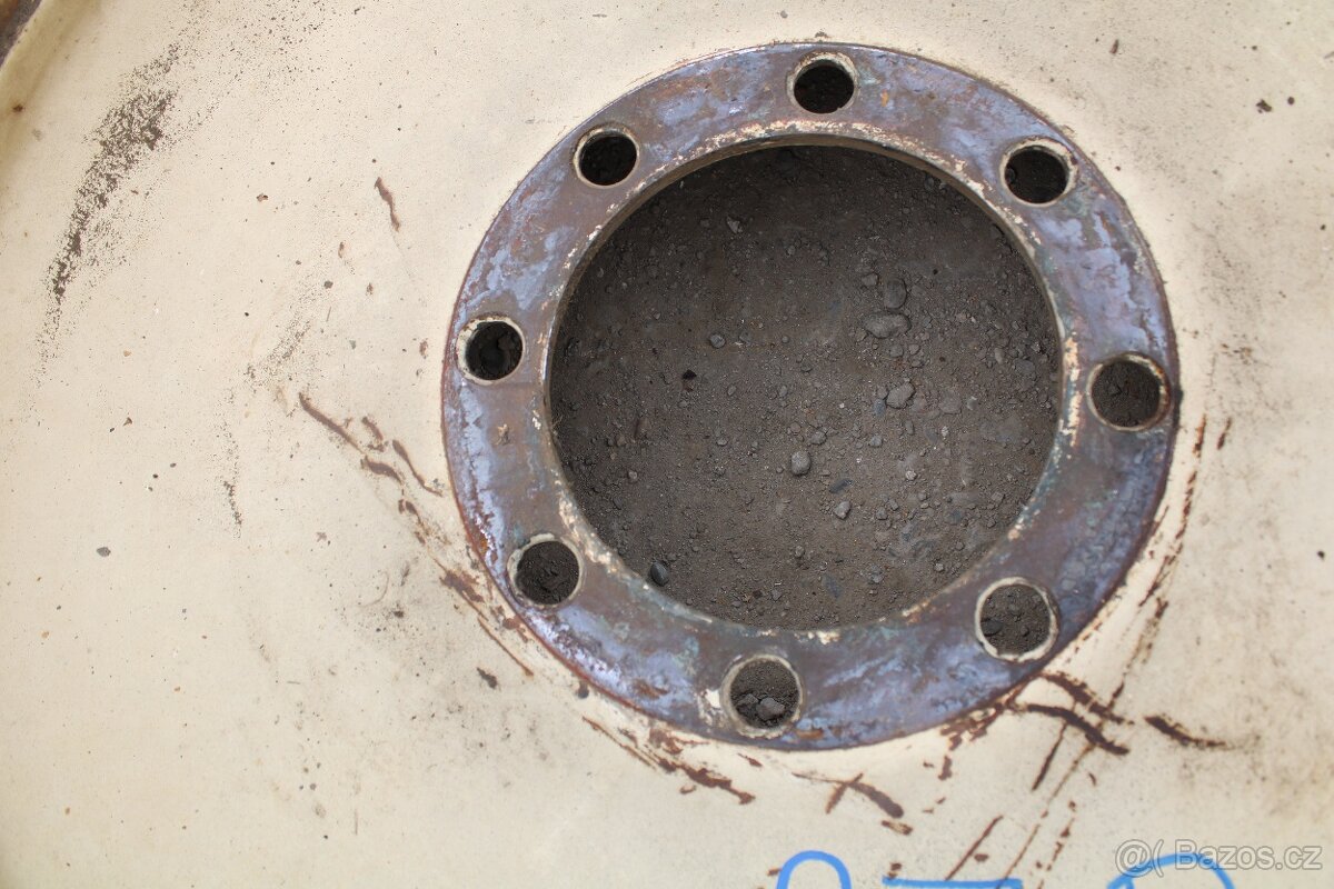 Zetor crystal zadní kola ráfky disky 18,4-34 12 pláten - 16