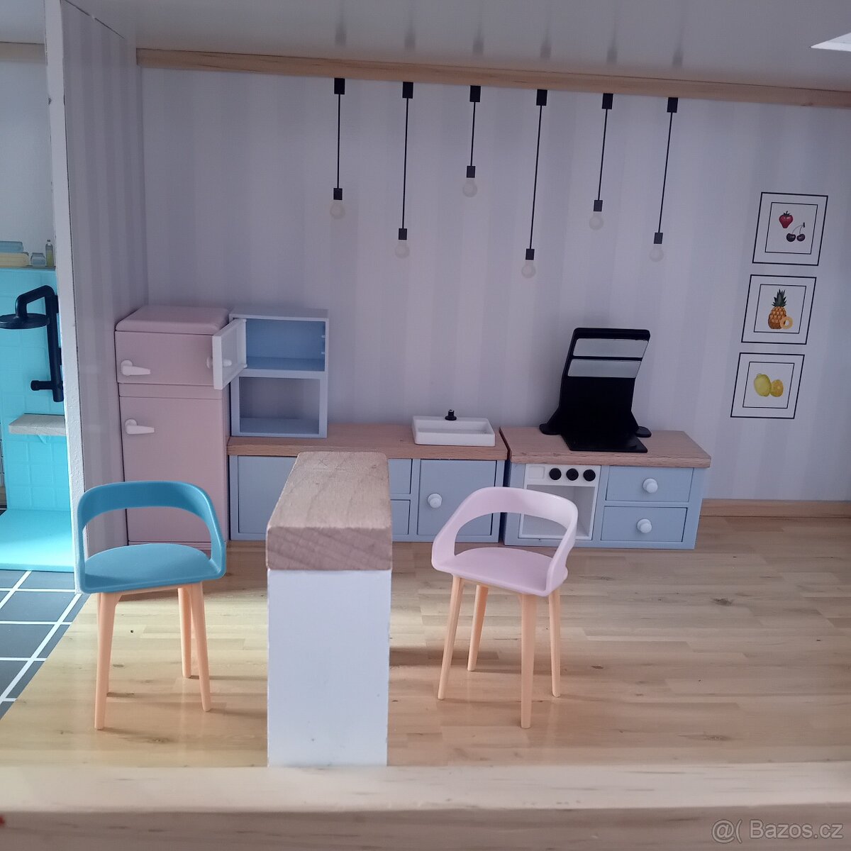 Dětský dřevěný domeček pro panenky - 16