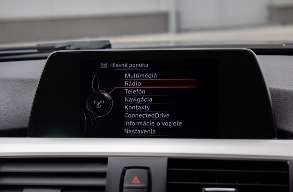 BMW rad 3 Touring 320d AT/8 - 16