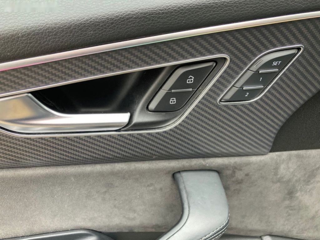 Audi Q8,Audi RS Q8 - 16