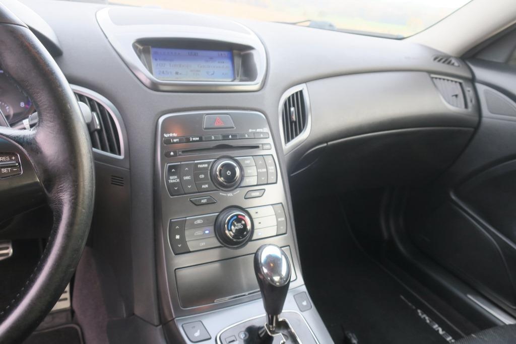 Hyundai Genesis Coupe 3.8 - 16