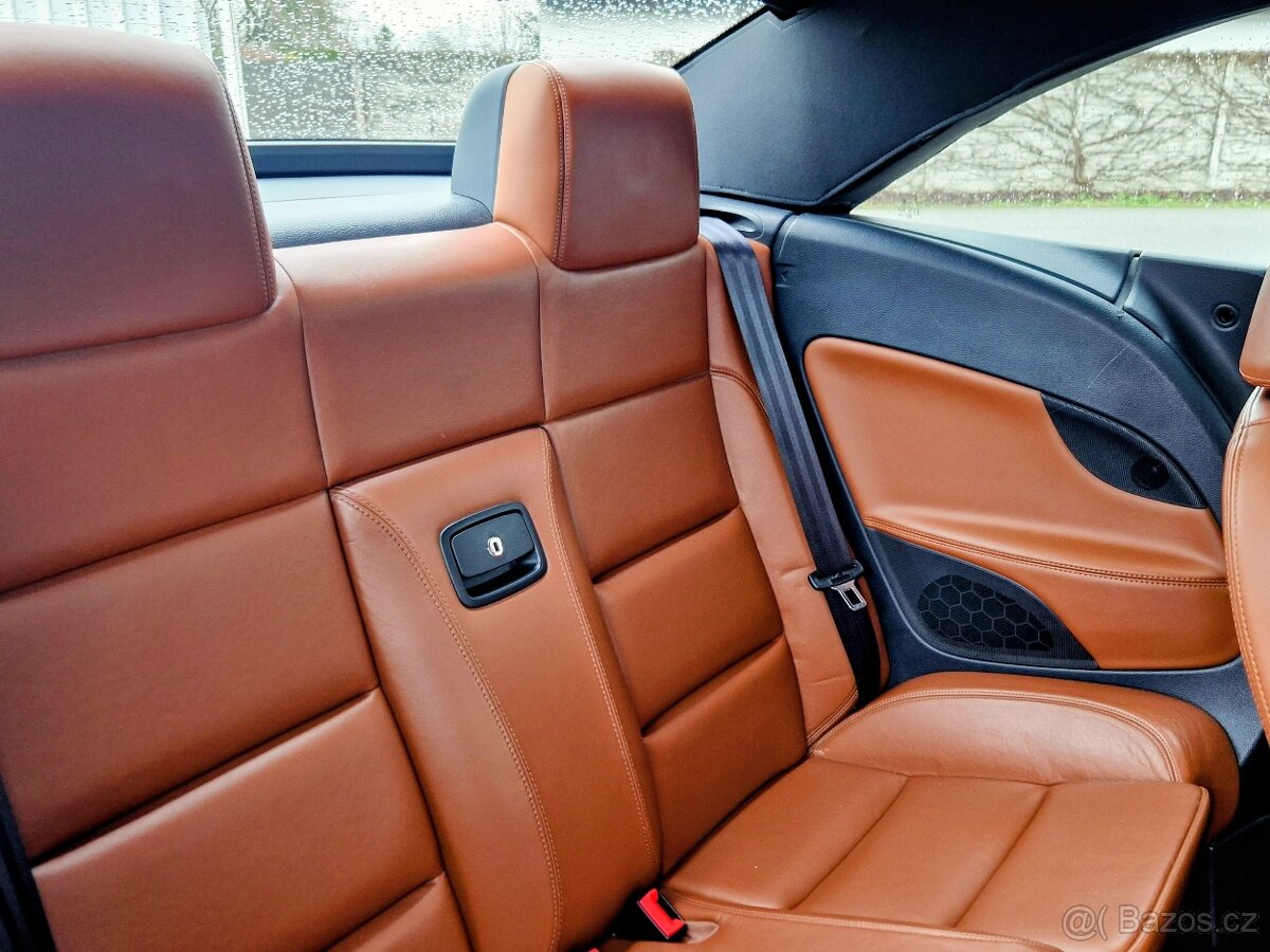 Volkswagen Eos, 1,4i 90kW manual top interiér - 16