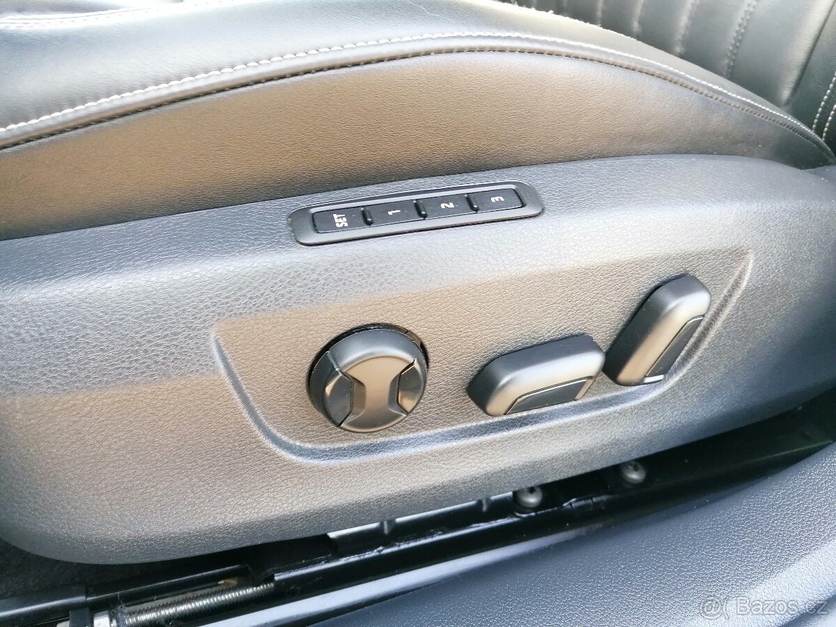 Škoda Superb 2.0 TDi DSG Style,Kůže,Tažné - 16
