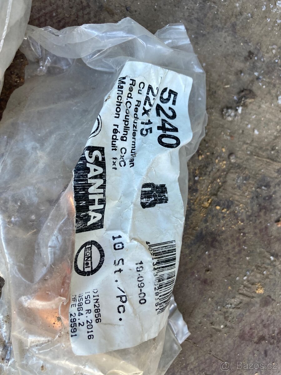 MOSAZNÉ KOHOUTY A MĚDĚNÁ KOLÍNKA - 16