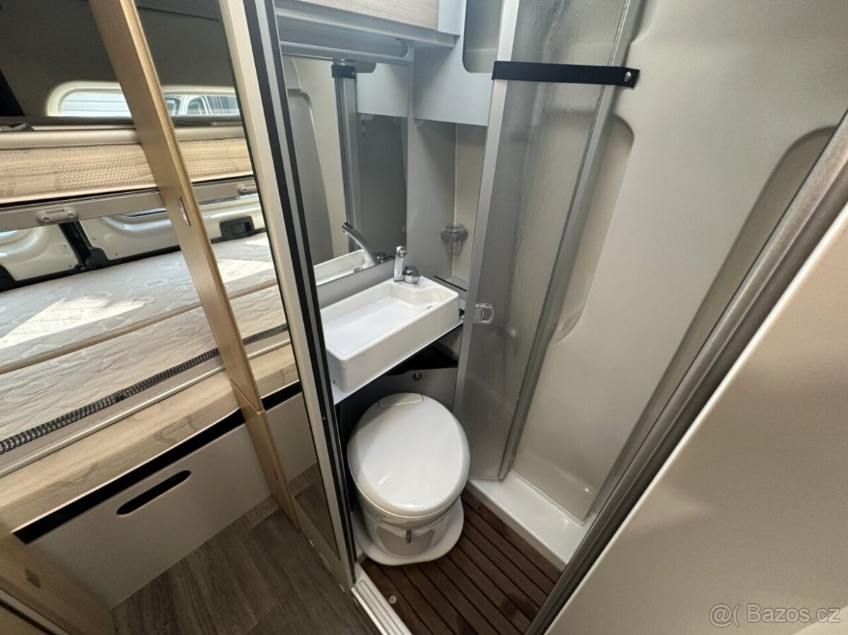 KARMANN-MOBIL DEXTER 581 - TOP STAV - 16