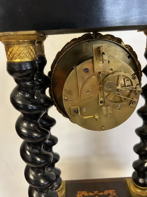 Hodiny biedermeier pod šturcem. - 16