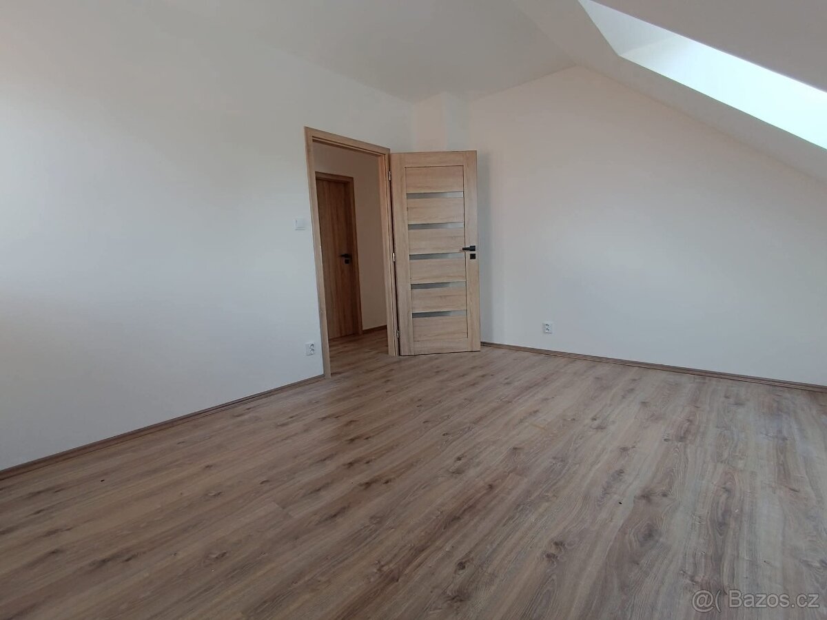 Pronájem Rodinného domu - 16